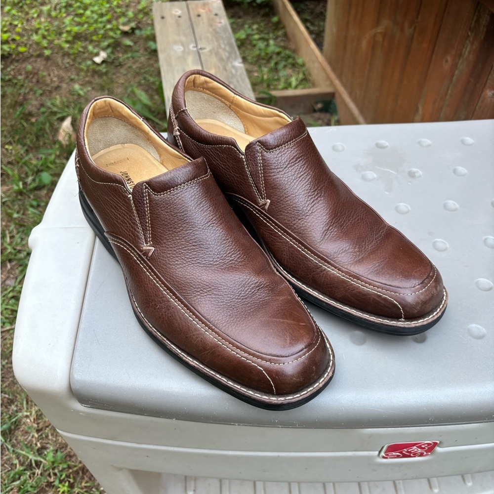 Johnston & Murphy Rich Brown Leather Slip-Ons - Picture 2 of 16